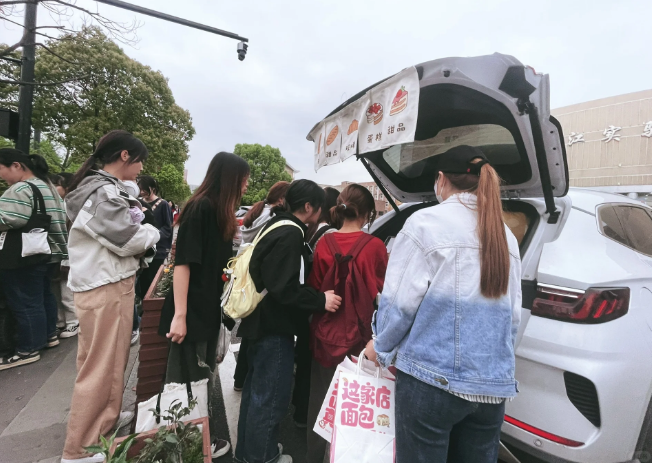 手里有1.5萬元，搞輛小貨車，去做這4個小生意，一天利潤近千元，適合悶聲賺！