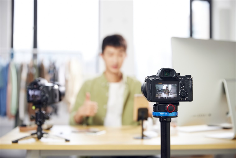 一年帶貨150億！瘋狂小楊哥稱壓力太大不想當(dāng)網(wǎng)紅，不想做網(wǎng)紅做的事情