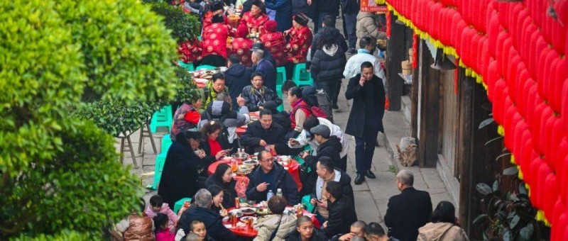 這些豐盛的中國(guó)宴席，就是煙火人間