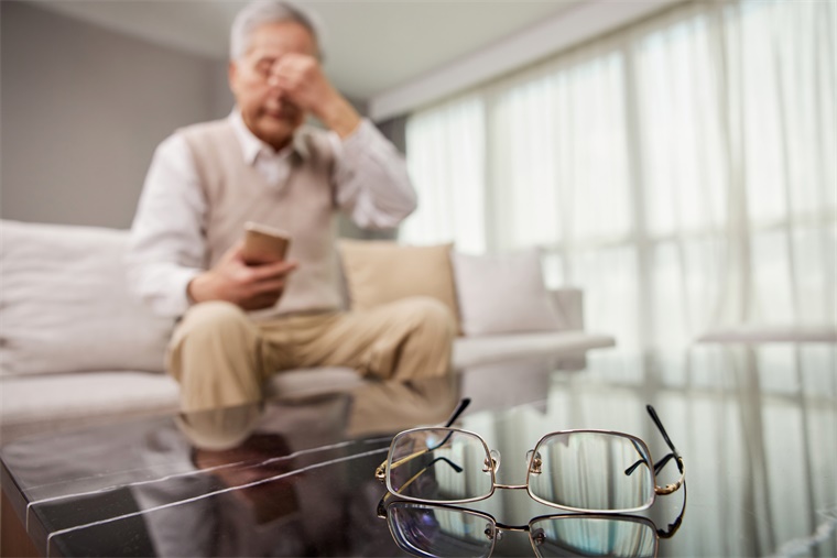 重磅消息！復(fù)旦大學(xué)團隊發(fā)現(xiàn)重要血漿生物標志物 可提前15年預(yù)知癡呆風(fēng)險