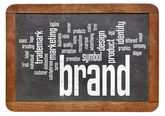 板材品牌銷售話術(shù)(教你辨別木門銷售的6個話術(shù)，這樣買門更不會吃虧)