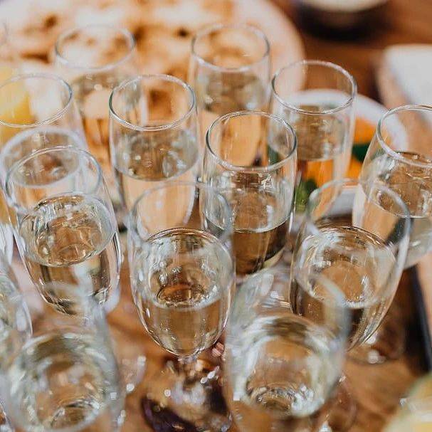 丁雄軍卸任，張德芹接棒，換帥的茅臺如何走？