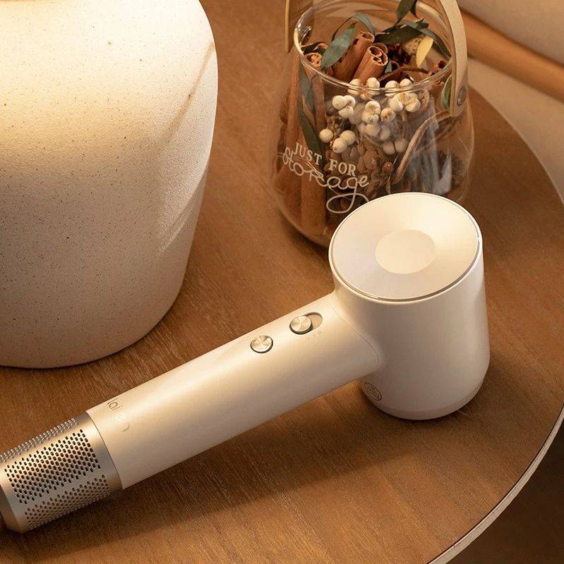 一年狂賣(mài)30億，它全靠抄襲？