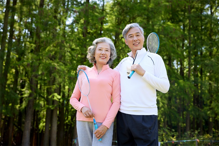 銀發(fā)經(jīng)濟(jì)成為經(jīng)濟(jì)增長點(diǎn)？中國人壽蔡希良 老年人有沒有錢消費(fèi)、敢不敢消費(fèi)對釋放銀發(fā)經(jīng)濟(jì)潛力十分關(guān)鍵