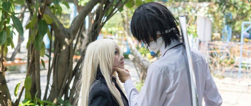 花上千元和紙片人談戀愛，誰在為二次元女孩造夢？