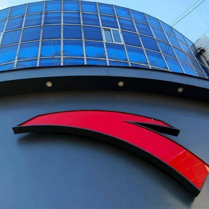 再次瞄準(zhǔn)奧運(yùn)經(jīng)濟(jì)，安踏的鐮刀揮向海外市場(chǎng)