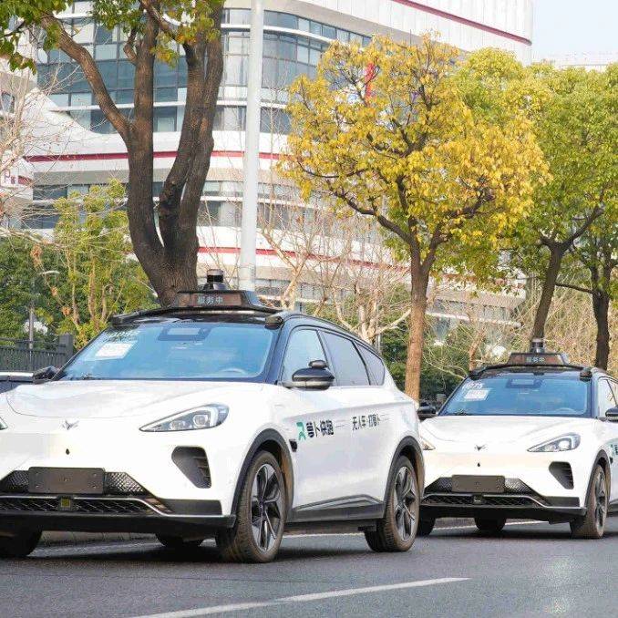 蘿卜快跑領(lǐng)跑，特斯拉推遲發(fā)布，中國(guó)Robotaxi贏了？