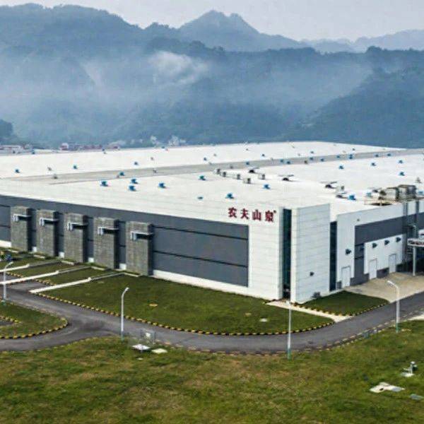 農(nóng)夫山泉，一個(gè)硬剛「香港消委會(huì)」的搬運(yùn)工