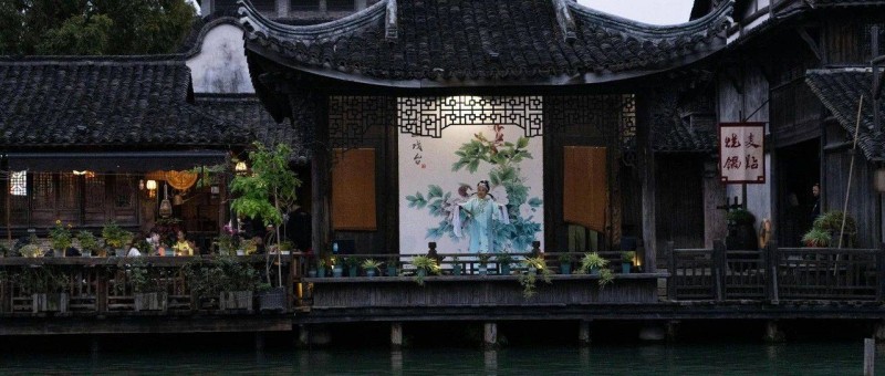 告別草莽秀場時代，是什么讓直播生態(tài)變了天？