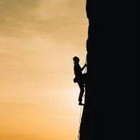 運營人創(chuàng)業(yè)，小而美的公司是偽命題嗎？