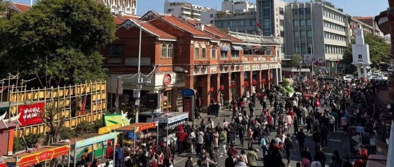 新生代流量撬動(dòng)小城