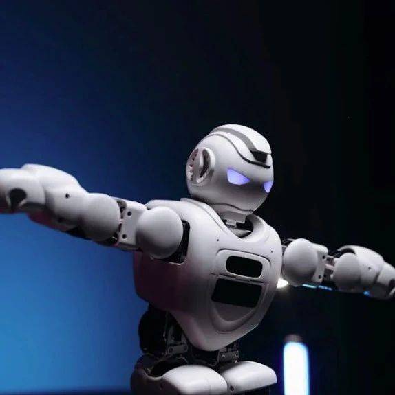 華為、比亞迪、特斯拉齊聚機(jī)器人賽道 誰(shuí)將稱霸機(jī)器人未來(lái)？