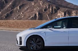 理想的明天，像蔚來還是像小鵬？