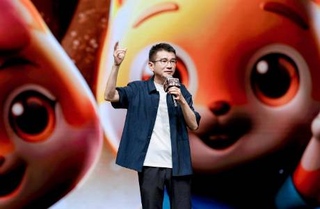 多品類、多品牌、多渠道，三只松鼠轉(zhuǎn)型，沖擊大消費(fèi)