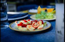 京東系上圍裙挖廚師，外賣戰(zhàn)火燒向后廚！