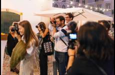 美圖 輝煌于AI，風(fēng)險(xiǎn)也源于AI